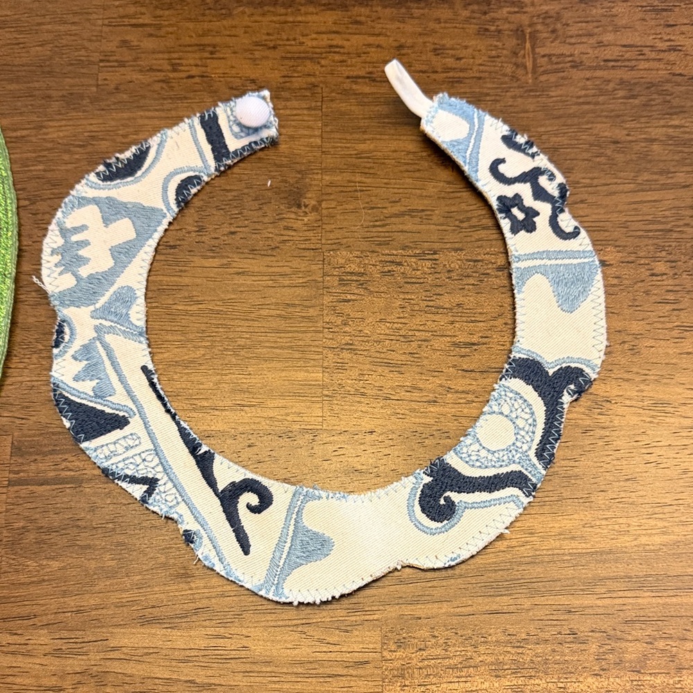 Orijinal blue collar necklace brand new never worn